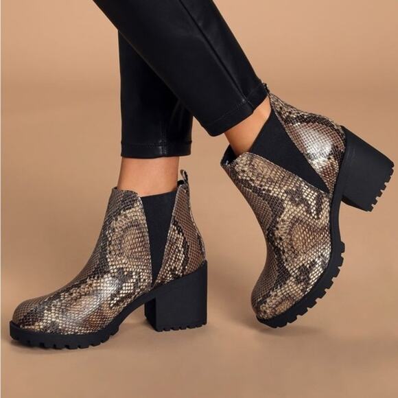 Dirty Laundry Chunky Block Heel Booties Snakeskin Print Size 6.5 - Picture 11 of 11